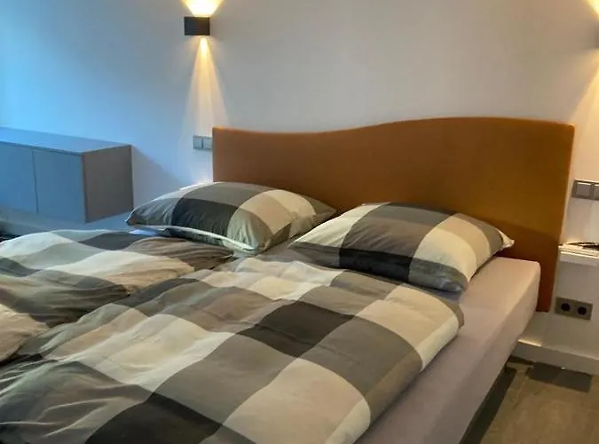 Schickes In Duesseldorf- Flehe * דיסלדורף